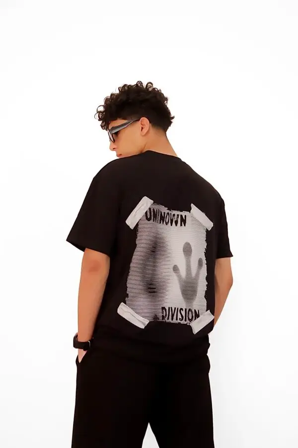 Black Regular Fit T-Shirt –  unknown
